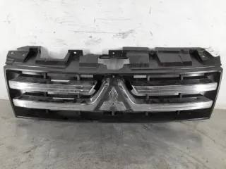  Решетка радиатора Mitsubishi Pajero 4 Арт 2-244967, вид 1
