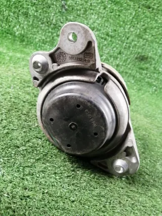 A2052407800 Подушка крепления двигателя Mercedes C W205 Арт 2-251605, вид 4