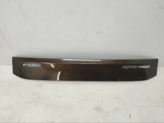5817A263ZZ Накладка двери (крышки) багажника Mitsubishi Pajero 3 Арт 2-341779, вид 1