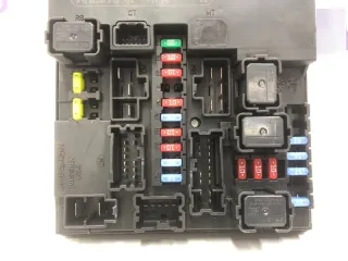 284B71KA2D Блок предохранителей Nissan Juke 1 Арт 2-354103, вид 3