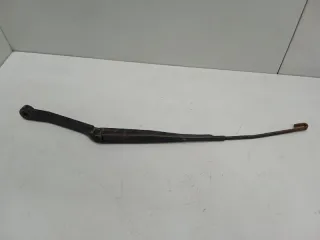 EF9267321A Щеткодержатель (поводок стеклоочистителя, дворник) Mazda Tribute 1 Арт 2-401653, вид 1
