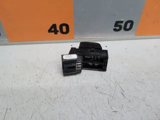 3799562J00 Кнопка стеклоподъемника Suzuki Swift 3 Арт 2-430332, вид 2