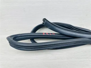 83110-2K000 Уплотнитель проема двери Kia Soul 1 Арт 2-438555, вид 4