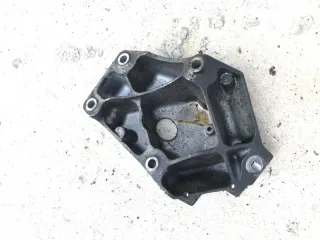 22113451673 Кронштейн подушки двс BMW X3 E83 Арт 2-440951, вид 2