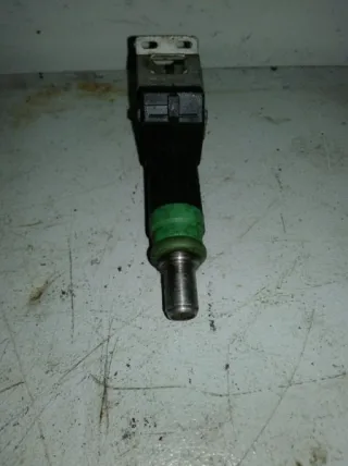 98MF9F593BC Форсунка Ford Focus 1 Арт 2-457465, вид 3