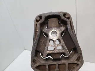 A2462401209 Подушка крепления двигателя Mercedes A W176 1.6л Арт 2-467462, вид 2
