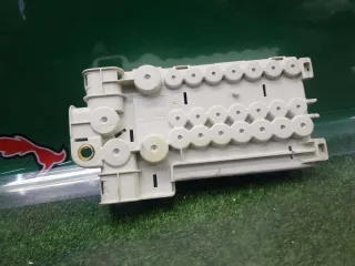 61138370638 Блок предохранителей BMW 5 E39 Арт 2-472677, вид 1