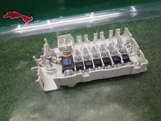 61138370638 Блок предохранителей BMW 5 E39 Арт 2-472677, вид 3