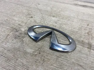 934911LA0A Эмблема крышки багажника Infiniti QX56 2 Арт 2-485449, вид 4