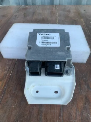 P31360791 Датчик системы защиты пешеходов Volvo V40 2 Арт 2-507591, вид 1