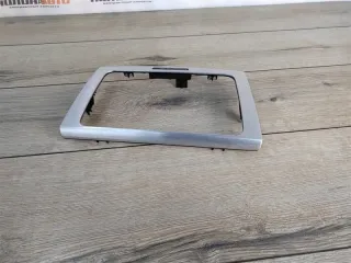 3C0858069AG20V Рамка под магнитолу Volkswagen Passat B6 Арт 2-508493, вид 2