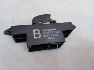 MR587944 Кнопка стеклоподъемника Mitsubishi ASX Арт 2-511771, вид 5