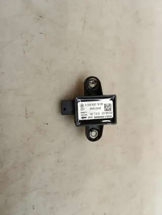 A0038201926 Датчик удара Mercedes S W221 Арт 2-521656, вид 1