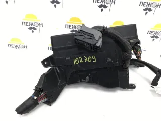 8274102050 Блок предохранителей Toyota Auris 1 Арт 2-543031, вид 3