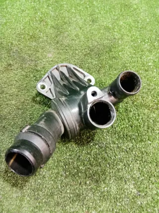 06D121111G Корпус термостата Audi A4 B7 Арт 2-552652, вид 1