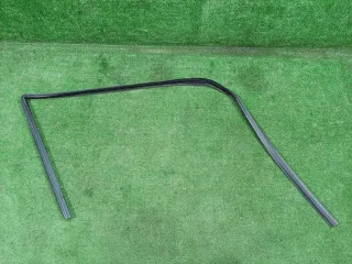 A2037250125 Уплотнитель резинка Mercedes C W203 Арт 2-565563, вид 1