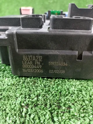 8637C096 Блок предохранителей Mitsubishi Outlander 1 Арт 2-568086, вид 4