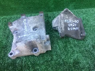 119105M000 Кронштейн генератора Nissan Bluebird G10 Арт 2-569405, вид 1
