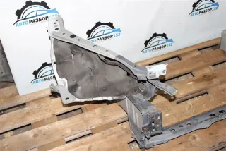 10406 Рамка радиатора Mitsubishi Space Gear, Delica Арт 2-586148, вид 2