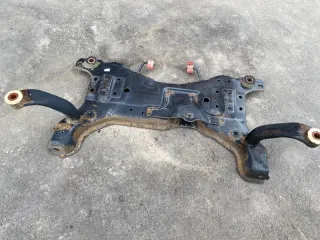 1 734 687 Балка подвески передняя (подрамник) Ford Focus 3 Арт 2-601017, вид 4