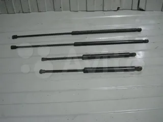 1K6827550D Амортизатор крышки багажника (3-5 двери) Volkswagen Golf 5 Арт 2-613622, вид 1