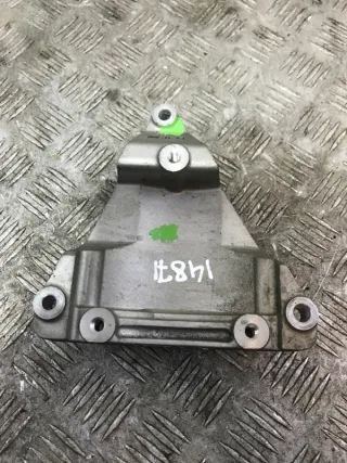 55577158 Кронштейн компрессора кондиционера Chevrolet Cruze J300 Арт 2-644777, вид 2