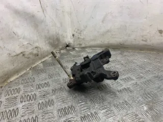 8843133050 Кронштейн компрессора кондиционера Toyota Camry XV30 Арт 2-646906, вид 3
