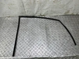 6814133090 Уплотнитель стекла Toyota Camry XV30 Арт 2-656828, вид 1
