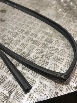 6814133090 Уплотнитель стекла Toyota Camry XV30 Арт 2-656938, вид 2