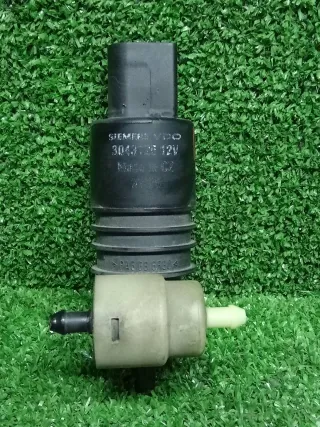 8260A059 Насос (моторчик) омывателя стекла Mitsubishi Outlander 1 Арт 2-675035, вид 1