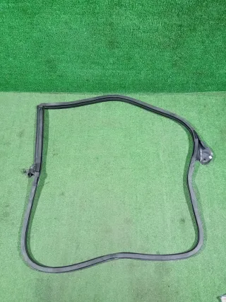 8T8831707C Уплотнитель резинка Audi A5 (S5,RS5) 1 Арт 2-682540, вид 2