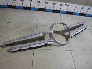 A2058880160 Накладка на решетку радиатора Mercedes C W205 Арт 2-686579, вид 2