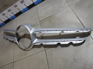 A2058880160 Накладка на решетку радиатора Mercedes C W205 Арт 2-686579, вид 3