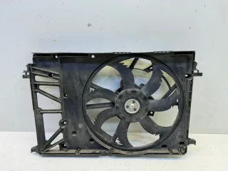 1638031010 Диффузор вентилятора Toyota Camry XV30 Арт 2-688296