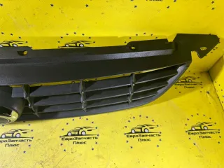 8M51-8200 Решетка радиатора Ford Focus 1 Арт 2-693384, вид 5