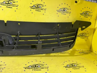 8M51-8200 Решетка радиатора Ford Focus 1 Арт 2-693384, вид 8