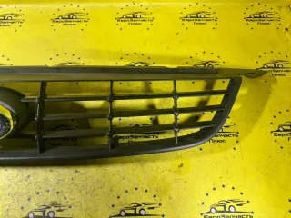 8M51-8200 Решетка радиатора Ford Focus 1 Арт 2-693385, вид 2