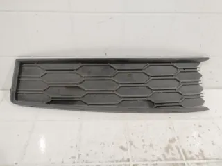 60U807682A9B9 Заглушка (решетка) в бампер Skoda Rapid Арт 2-700983, вид 1