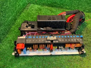 61138364530 Блок предохранителей BMW X3 E83 Арт 2-704889, вид 1