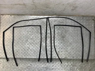 6814148031 Уплотнитель стекла Lexus RX 3 Арт 2-710787, вид 1