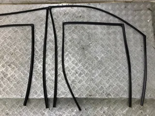 6814148031 Уплотнитель стекла Lexus RX 3 Арт 2-710787, вид 9