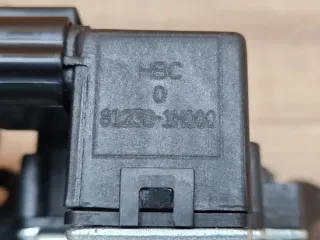 812301h000 Замок багажника Kia Ceed 2 Арт 2-755916, вид 6