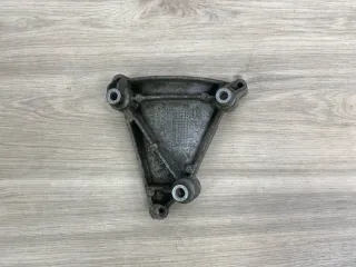 06E260835C Кронштейн компрессора кондиционера Audi A6 C6 (S6,RS6) Арт 2-781486, вид 16