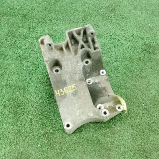 4M5Q19D624 Кронштейн Ford Focus 1 Арт 2-784472, вид 1