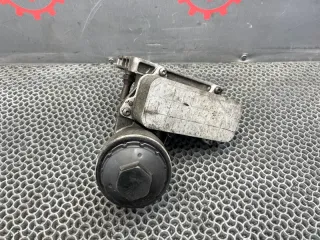 070115389E Кронштейн масляного фильтра Volkswagen Touareg 1 2.5л Арт 2-805373, вид 1