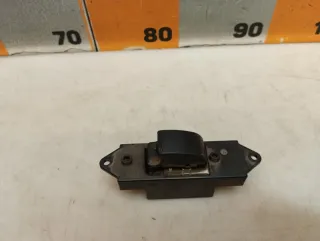MR587944 Кнопка стеклоподъемника Mitsubishi Colt 6 Арт 2-810281