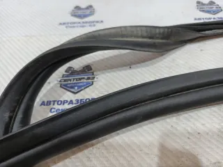 1765965 Уплотнитель крышки багажника Ford Focus 3 Арт 2-826257, вид 2