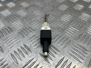 3774075H21 Датчик включения стопсигнала Suzuki Swift 2 Арт 2-844980, вид 3