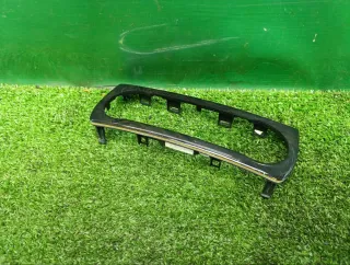 A2186807307 Накладка декоративная на торпедо Mercedes CLS C218 Арт 2-852696, вид 3