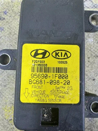 95690-1F000 Датчик курсовой устойчивости Kia Sportage 1 Арт 2-862990, вид 2